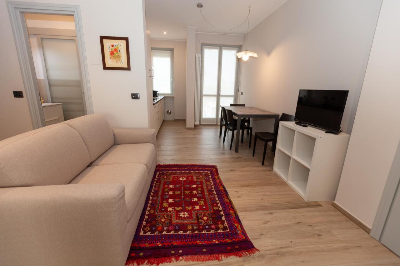 Rossini15 - Garage Privato Apartment Alba  Bagian luar foto